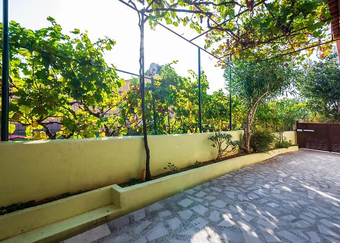 Διαμέρισμα Lovely In With Wi-fi *